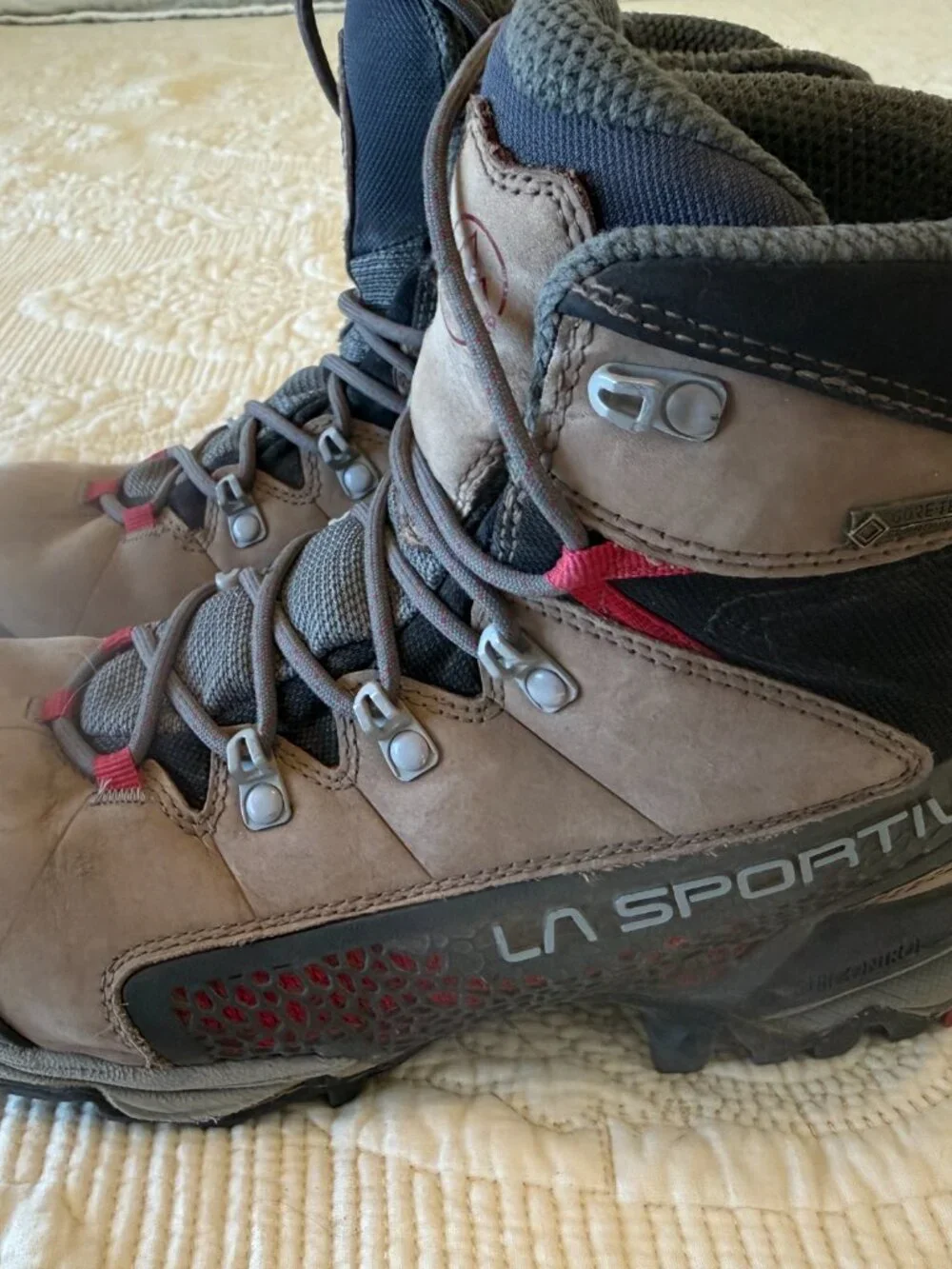 La Sportiva Nucleo High GTX Waterproof Hiking Boots Womens. Size 9